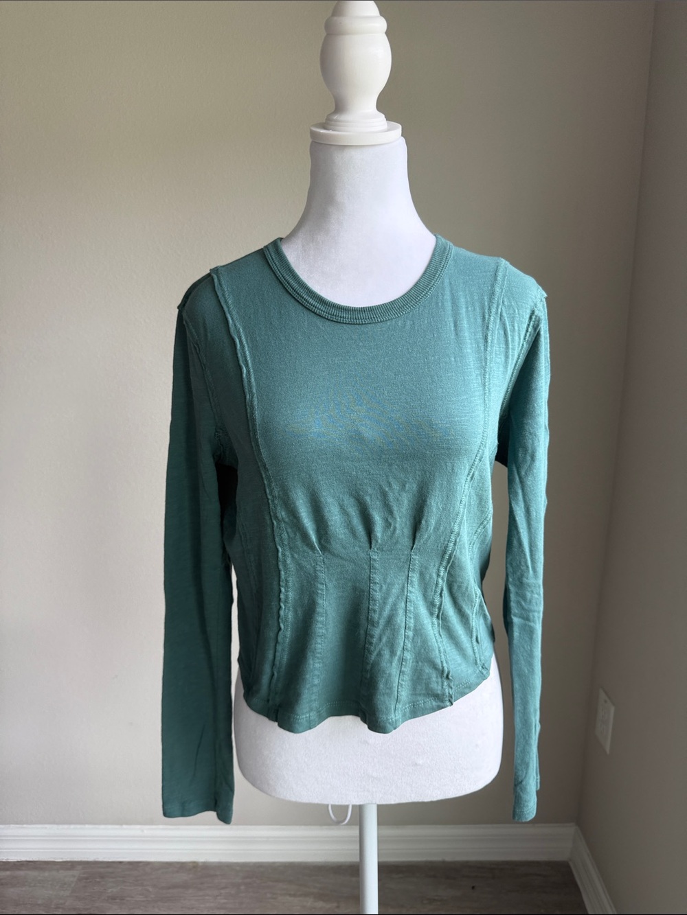 Pilcro women’s Long Sleeve Seam-Panel Top